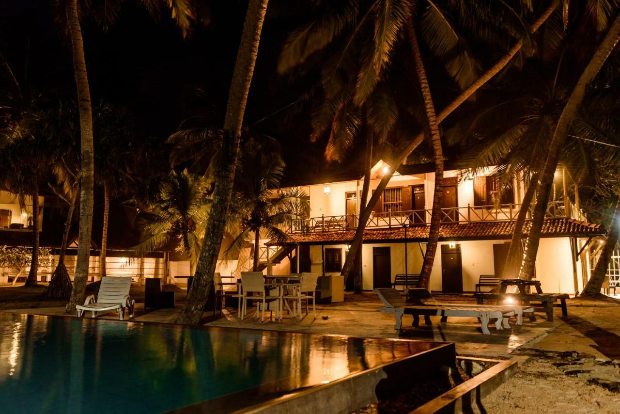 Amor Beach Unawatuna Buitenkant foto